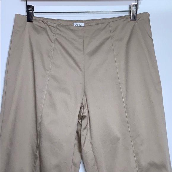 CACHE • Beige Khaki Cotton Nylon Crop Slit Pants - Picture 2 of 7